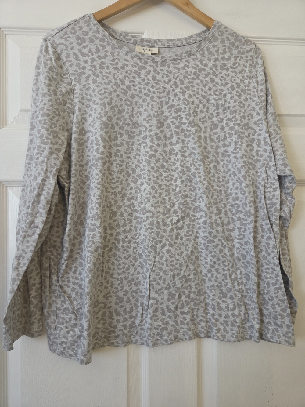 Style & Co. Light Gray and White Leopard-Print Long Sleeve Tee